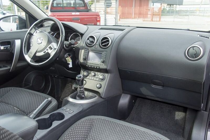 Nissan Qashqai+2 2.0 dCi DPF n-tec